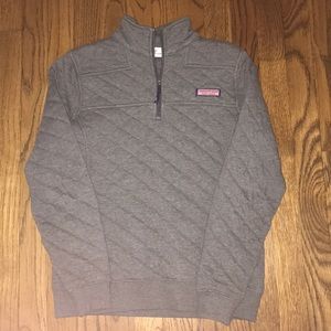 This is a quilted Vineyard Vines sweater